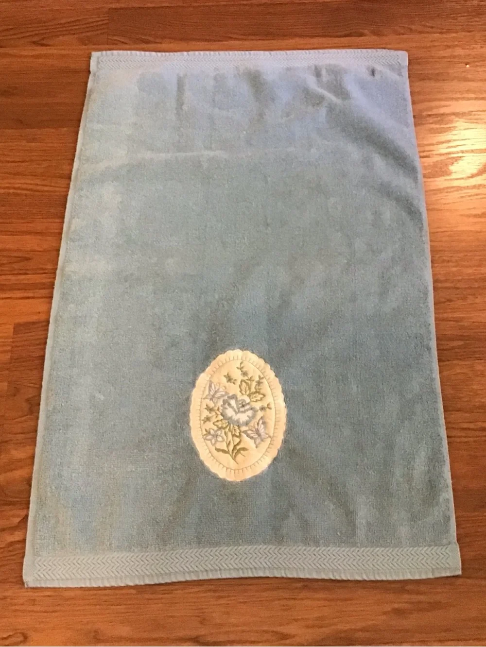 Vintage Fieldcrest appliqué w/floral and butterfly embroidered trim hand towel